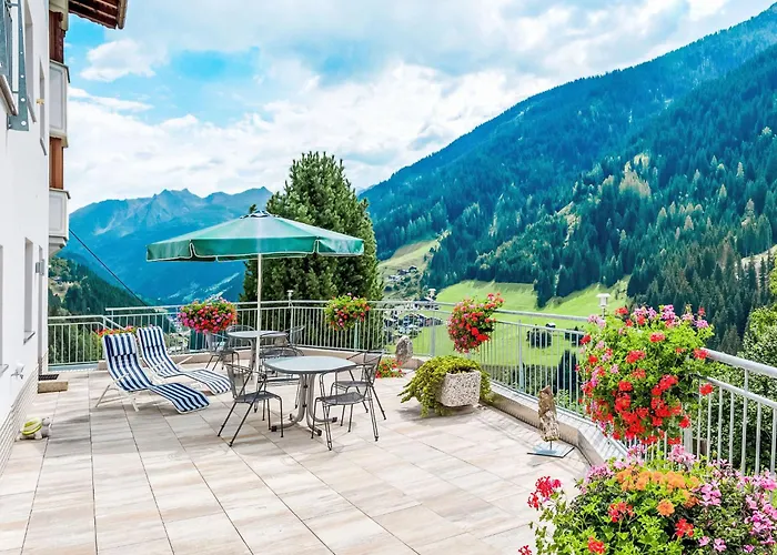 Romantica-3 By Interhome كابل